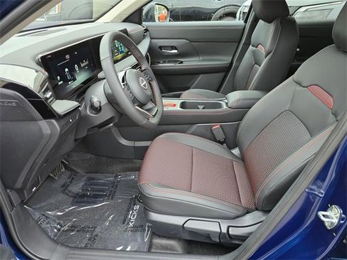 New 2026 Nissan Kicks SR w/ Cold Weather Package image 17