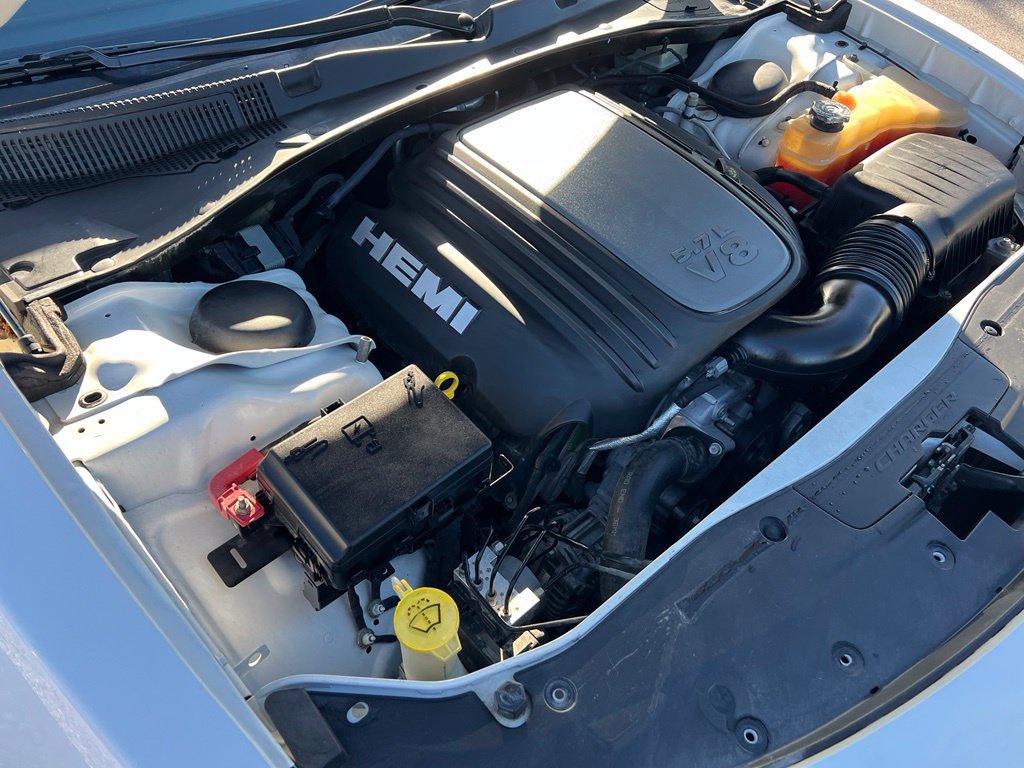 Used 2016 Dodge Charger R/T RWD image 41