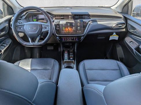Used 2023 Chevrolet Bolt EUV Premier FWD image 16
