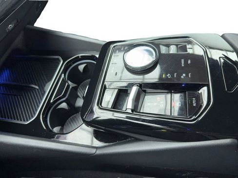 Used 2024 BMW 530i image 32