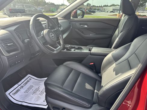 Certified 2023 Nissan Rogue SV w/ SV Premium B Package FWD image 13