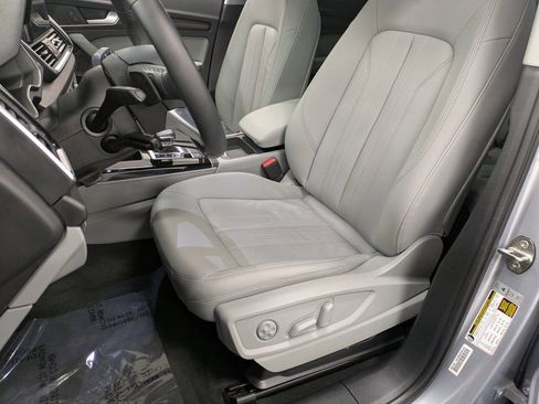 Used 2022 Audi Q5 2.0T Premium Plus w/ Premium Plus Package AWD/4WD image 10