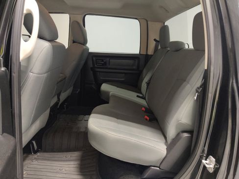 Used 2015 RAM 1500 Express AWD/4WD image 19
