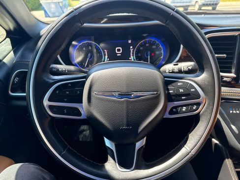 Used 2021 Chrysler Pacifica Pinnacle AWD/4WD image 25
