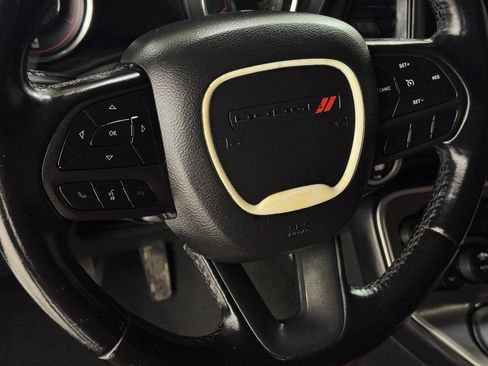 Used 2021 Dodge Challenger SXT image 42