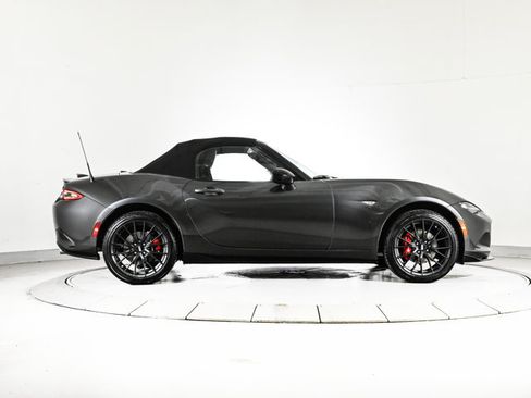 Used 2019 MAZDA MX-5 Miata Club w/ Brembo/BBS Recaro Package RWD image 4