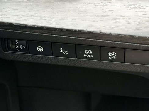 Used 2023 Nissan Ariya FWD image 22