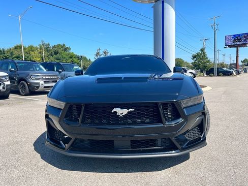 Used 2025 Ford Mustang GT Premium RWD image 2