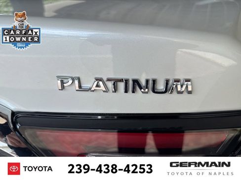 Used 2022 Nissan Maxima Platinum w/ Sport Mat Group FWD image 9