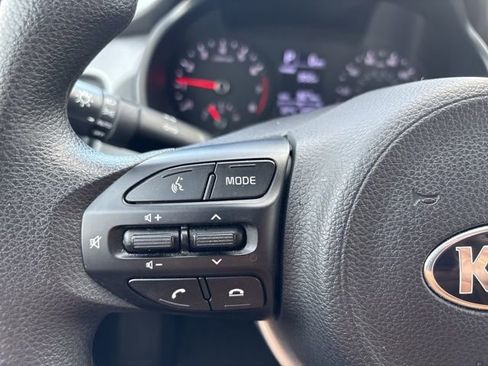 Used 2021 Kia Rio LX image 17