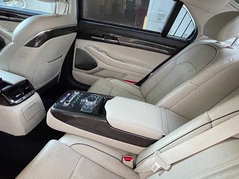 Used 2017 Genesis G90 3.3T Premium image 10