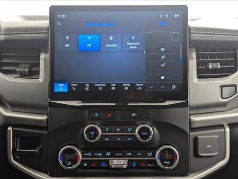 Used 2024 Ford Expedition XLT image 30