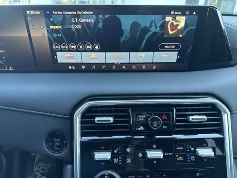 Used 2025 Nissan Armada Platinum AWD/4WD image 24