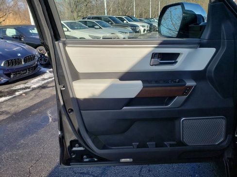 Used 2024 Toyota Sequoia Capstone image 10