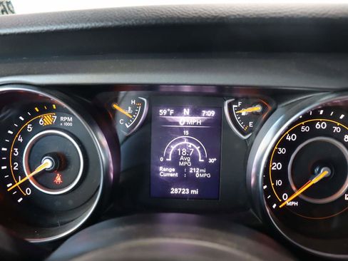 Used 2023 Jeep Wrangler Sport AWD/4WD image 10