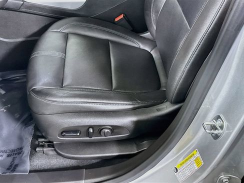 Used 2019 Chevrolet Blazer LT w/ Sound & Technology Package FWD image 25
