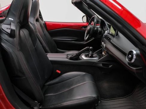 Used 2017 MAZDA MX-5 Miata RF Grand Touring image 33