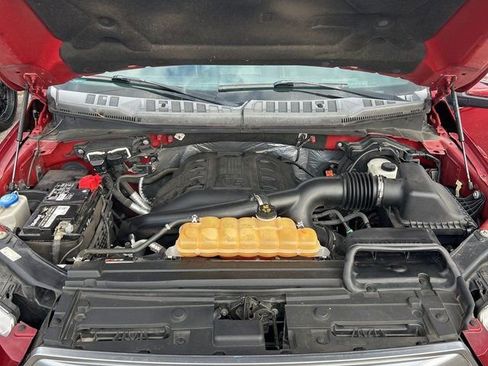 Used 2016 Ford F150 Platinum w/ Equipment Group 701A Luxury image 9