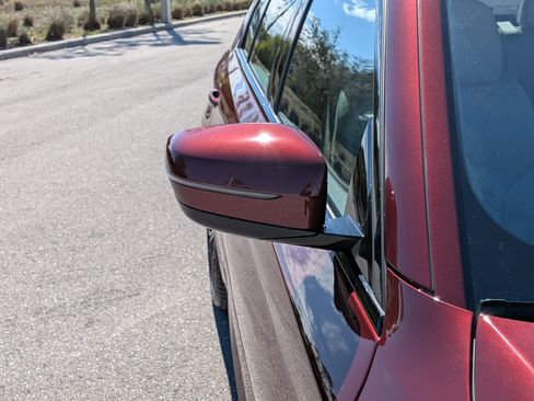 Used 2023 BMW 540i xDrive w/ Executive Package image 12