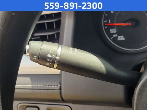 Used 2021 GMC Acadia SLE w/ Elevation Edition FWD image 17