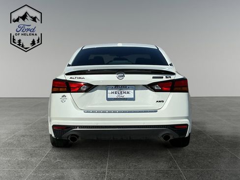 Used 2022 Nissan Altima 2.5 SR w/ Midnight Edition Package AWD/4WD image 4