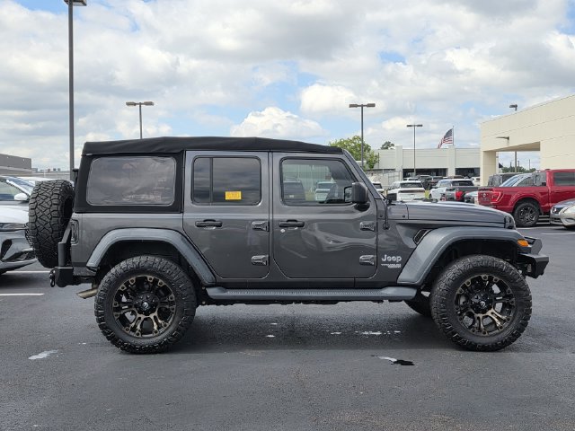 Used 2018 Jeep Wrangler Unlimited Sport S AWD/4WD image 3