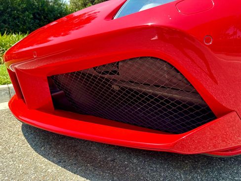 Used 2016 Ferrari 488 GTB RWD image 97
