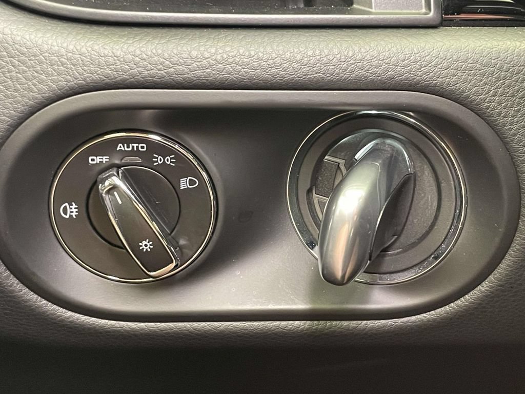 Certified 2023 Porsche Panamera 4 AWD/4WD image 90