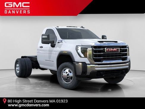 New 2026 GMC Sierra 3500 Pro image 1