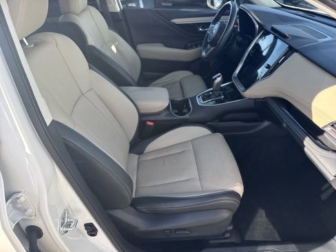 Used 2022 Subaru Outback Limited image 17