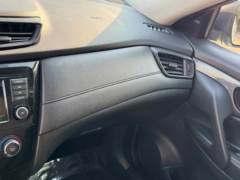 Used 2020 Nissan Rogue S w/ Special Edition Package image 17