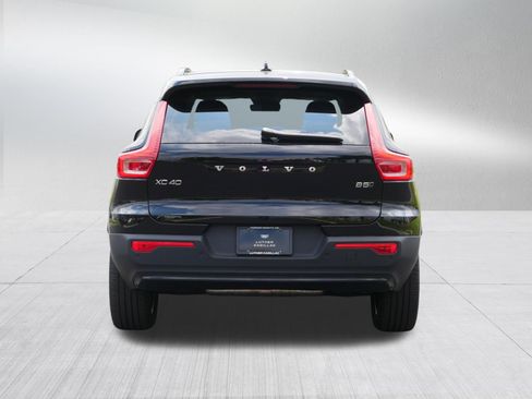Used 2023 Volvo XC40 B5 Plus w/ Climate Package AWD/4WD image 6