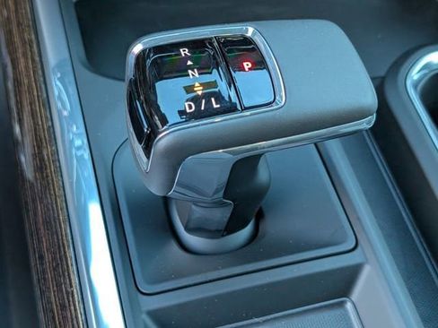 New 2026 GMC Sierra 1500 Elevation w/ Elevation Premium Package AWD/4WD image 17