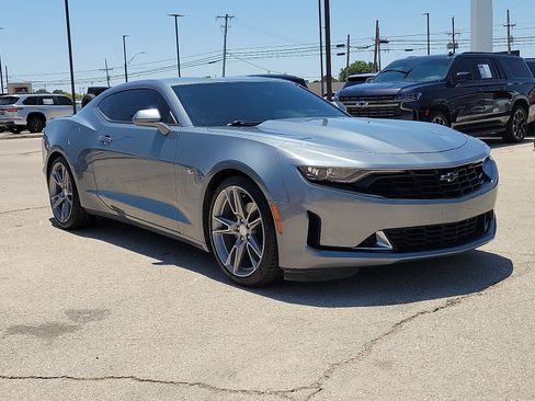 Used 2020 Chevrolet Camaro LT w/ RS Package RWD image 6