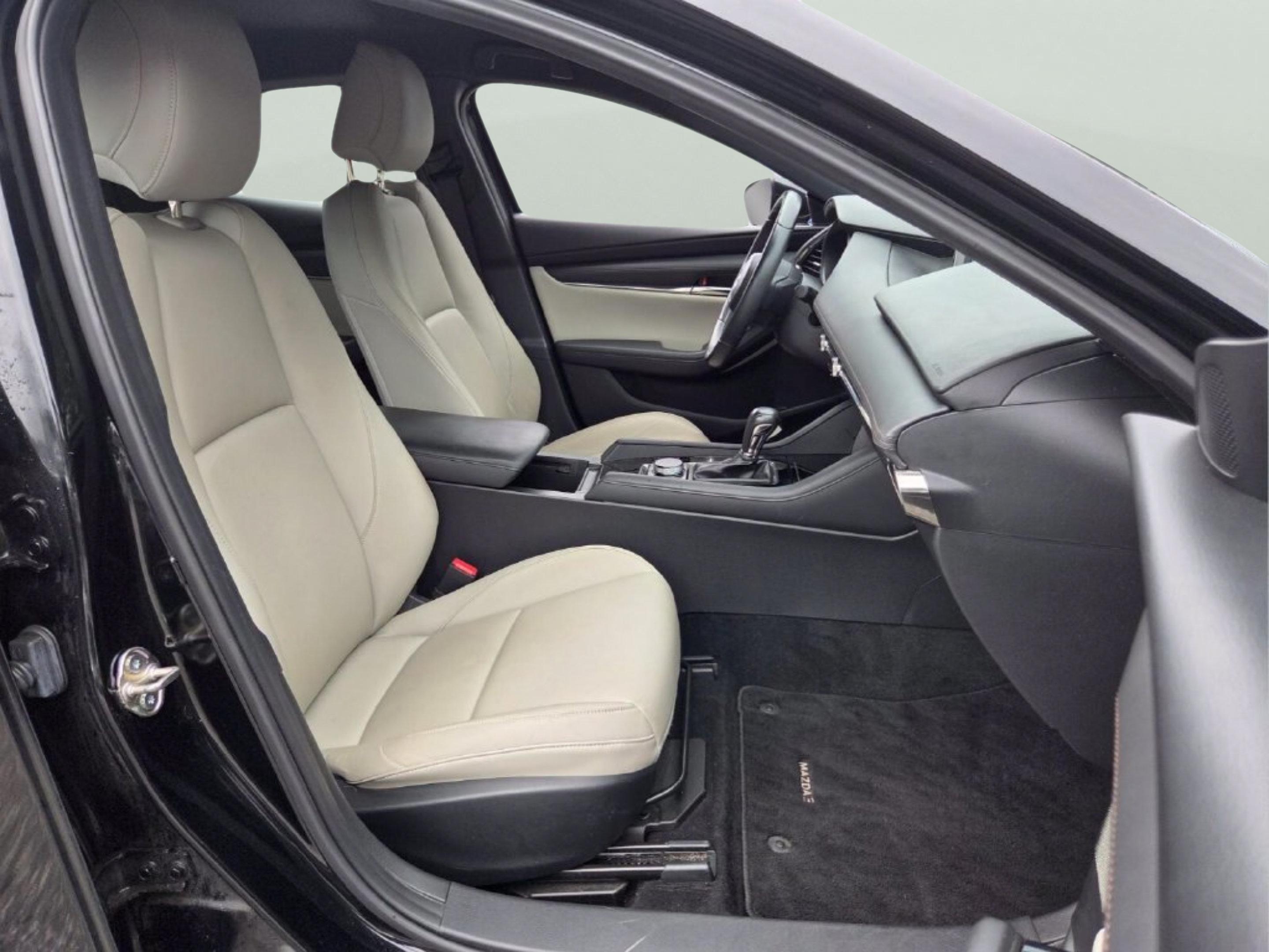 Used 2019 MAZDA MAZDA3 AWD Hatchback w/ Preferred Pkg image 15