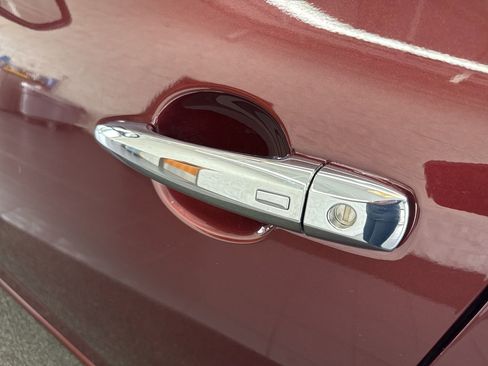 Used 2025 Nissan Altima 2.5 SV image 11