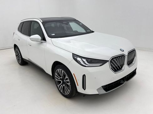 Certified 2025 BMW X3 xDrive30i w/ Convenience Package image 2