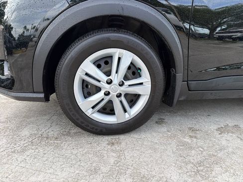 Used 2025 Nissan Kicks Play S FWD image 11