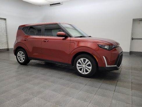 Used 2023 Kia Soul LX image 11