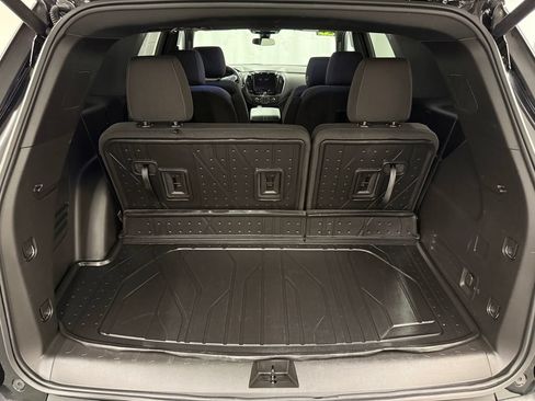 Used 2024 Chevrolet Traverse LT w/ LPO, Floor Liner Package AWD/4WD image 5