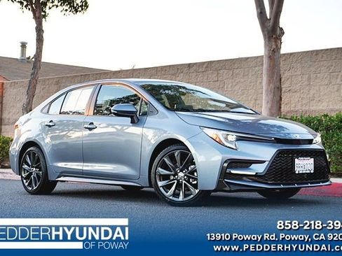 Used 2025 Toyota Corolla XSE image 1