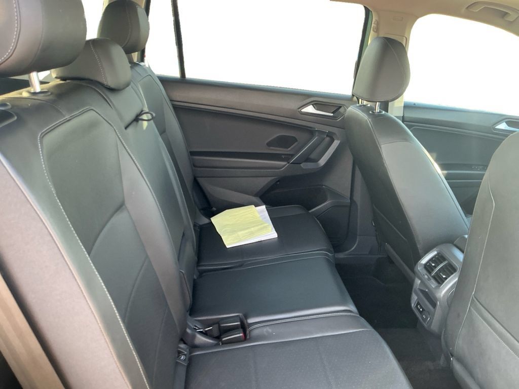 Used 2019 Volkswagen Tiguan SE FWD image 19