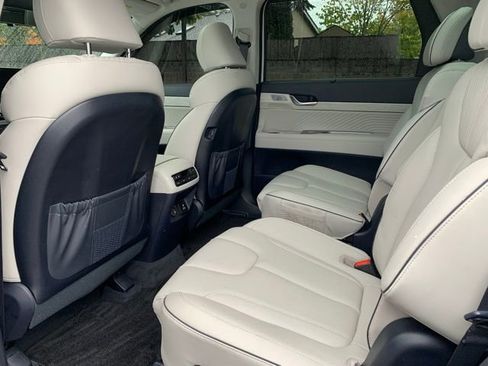 Certified 2025 Hyundai Palisade Calligraphy image 20