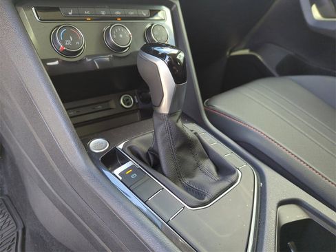 Used 2024 Volkswagen Tiguan Wolfsburg Edition image 34