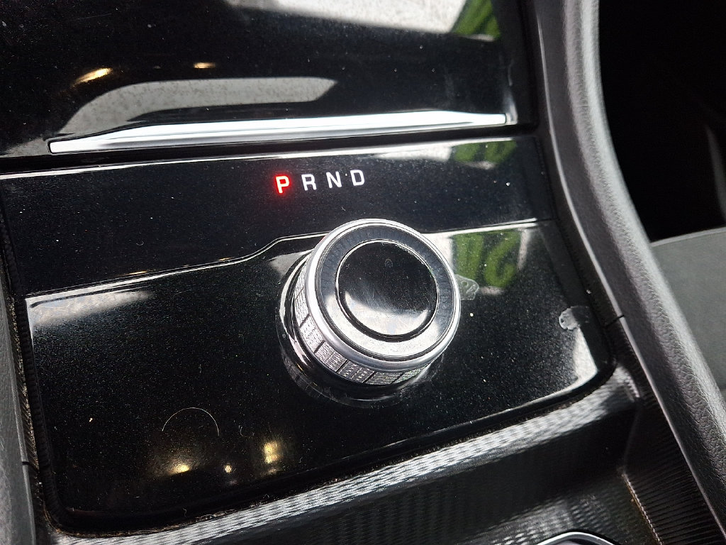 Used 2024 Jeep Grand Cherokee Altitude AWD/4WD image 16
