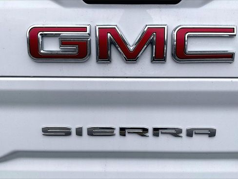 Used 2025 GMC Sierra 3500 AT4 w/ AT4 Premium Plus Package image 27