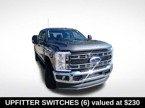 Used 2025 Ford F250 XLT w/ FX4 Off-Road Package AWD/4WD image 12
