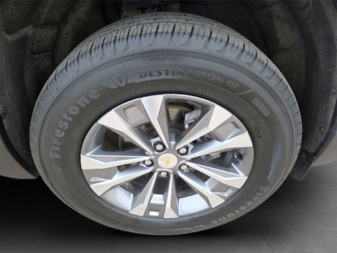 Used 2025 Chevrolet Equinox LT FWD image 34