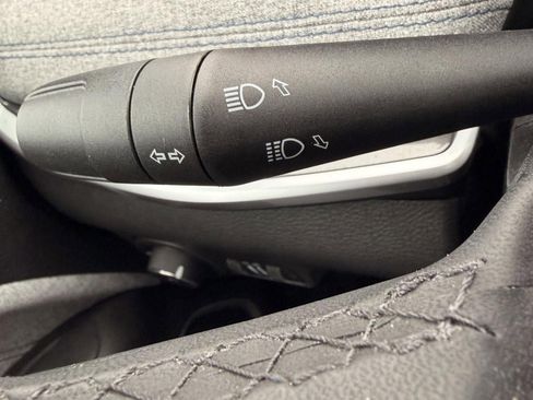 Used 2025 Jeep Compass Latitude image 20