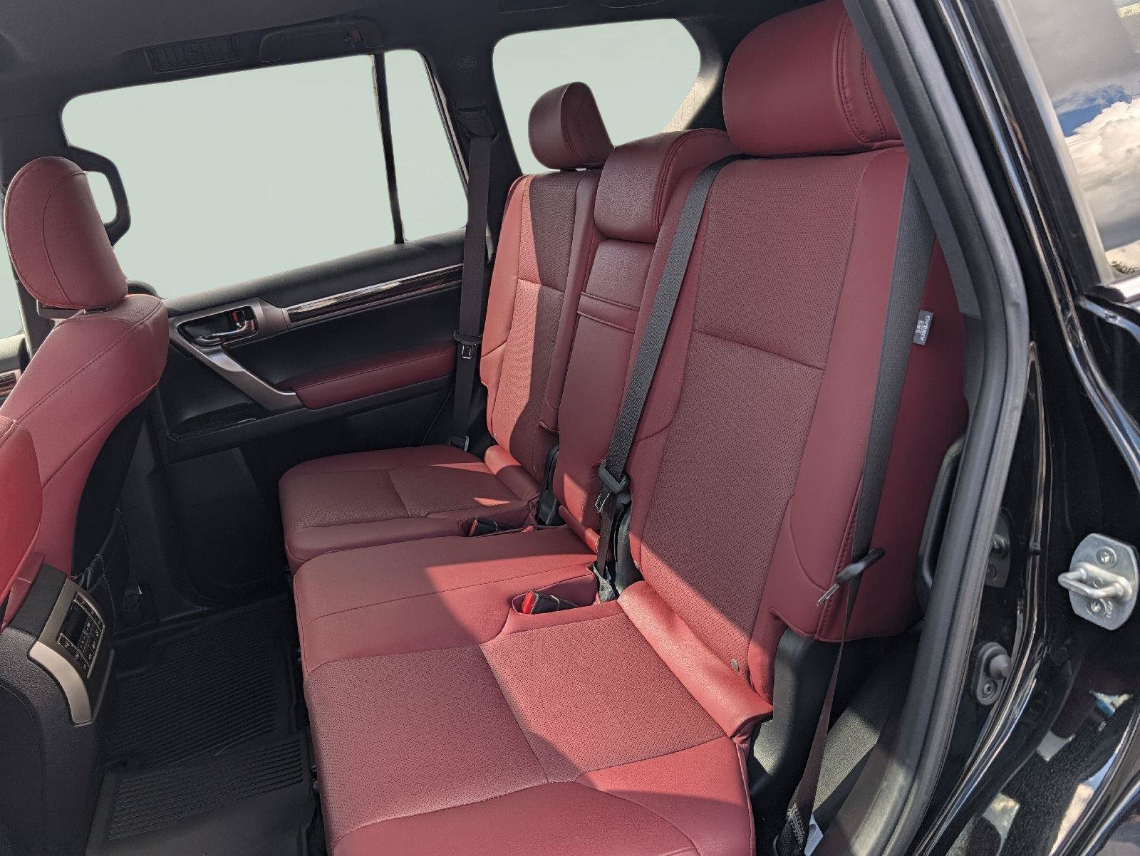 Used 2020 Lexus GX 460 Premium w/ Premium Package AWD/4WD image 18